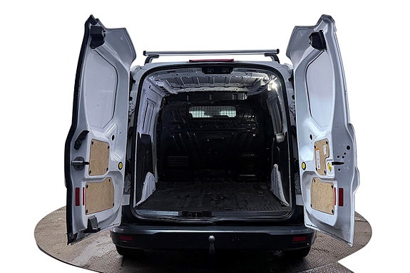 Ford Transit Connect 8 of 28