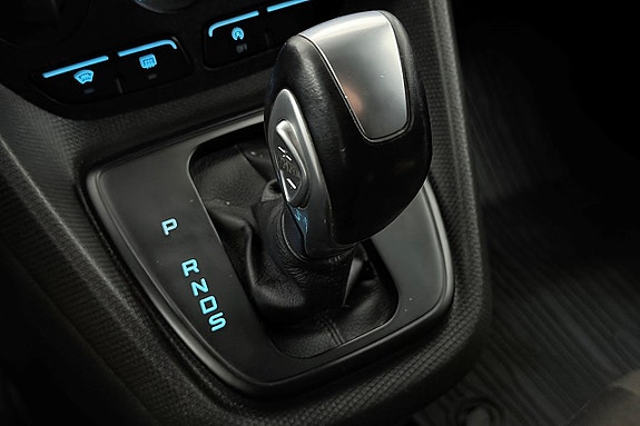 Ford Transit Connect 23 of 28