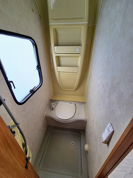 Adria Adora 562 UP 7 of 11
