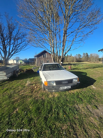 Audi 100 3 of 5