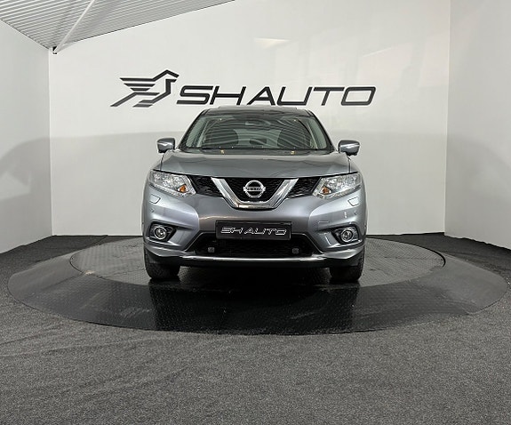 Nissan X-Trail 2 of 5