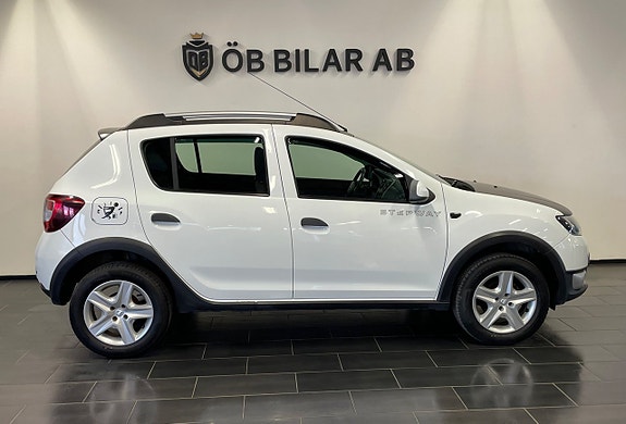 Dacia Sandero Stepway 2 of 5