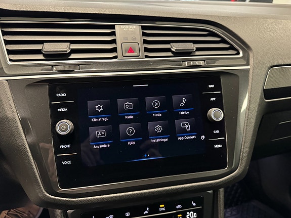 Volkswagen Tiguan 9 of 17