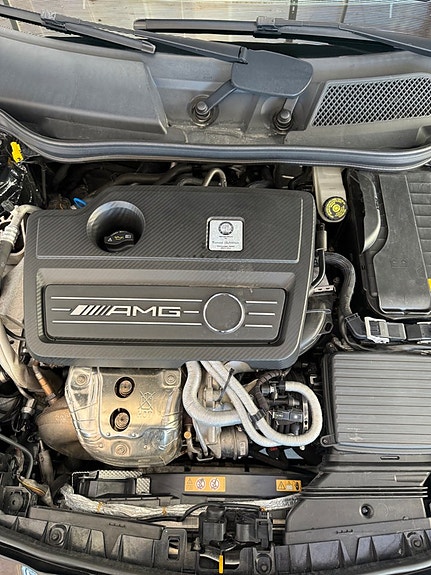 Mercedes-Benz CLA45 12 of 15