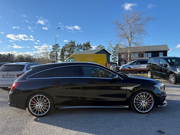 Mercedes-Benz CLA45 14 of 15