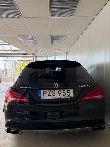 Mercedes-Benz CLA45 10 of 15