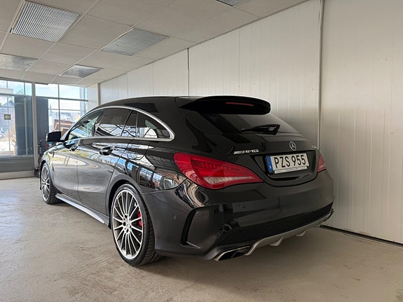 Mercedes-Benz CLA45 3 of 5