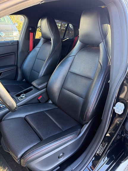 Mercedes-Benz CLA45 7 of 15