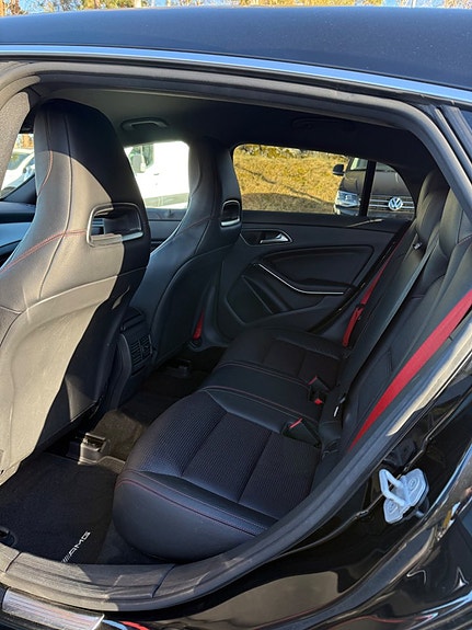 Mercedes-Benz CLA45 6 of 15