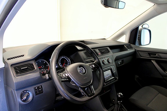 Volkswagen Caddy 7 of 9