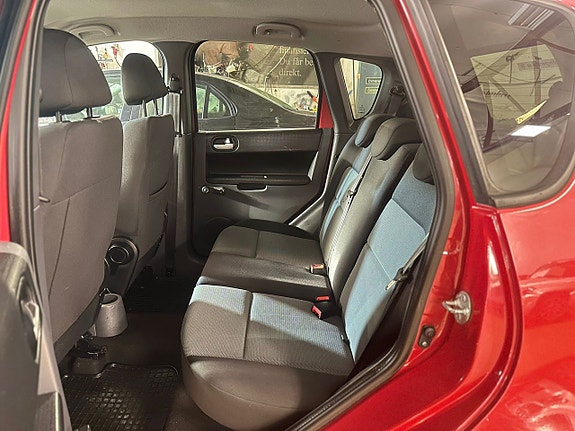 Mitsubishi Colt 12 of 14