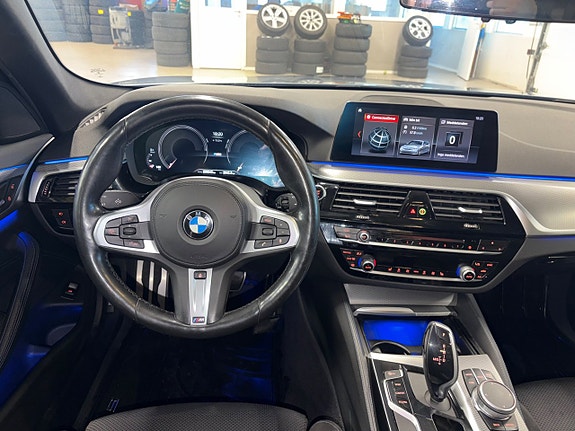 BMW 520d 3 of 5