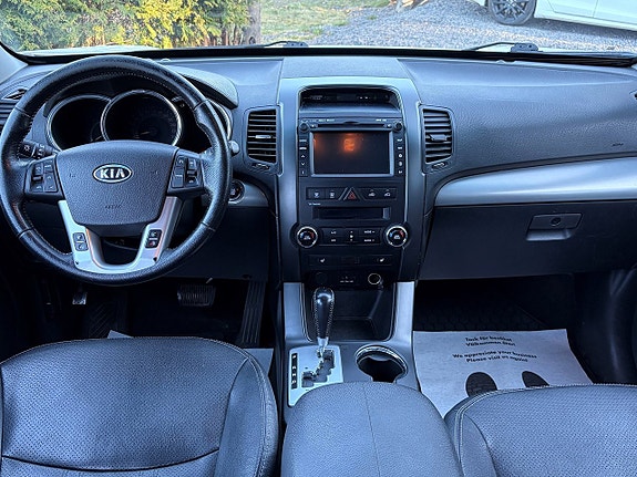 Kia Sorento 10 of 16