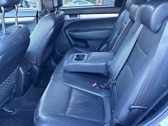 Kia Sorento 9 of 16