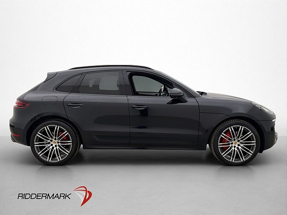 Porsche Macan GTS 4 of 5