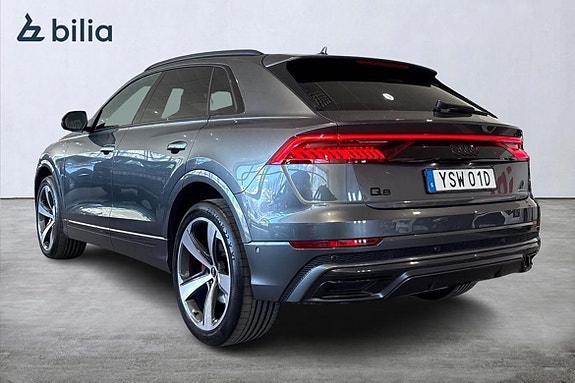 Audi Q8 3 of 5