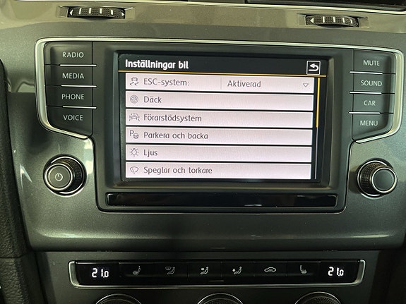 Volkswagen Golf Alltrack 18 of 30