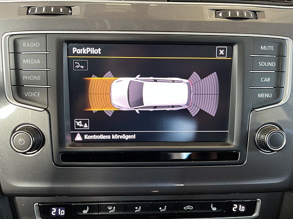 Volkswagen Golf Alltrack 19 of 30