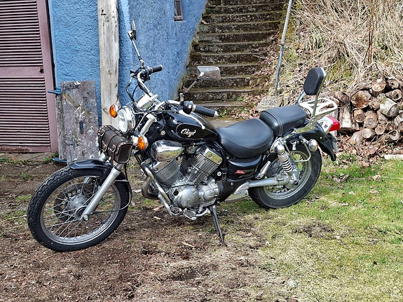 Yamaha XV535 2 of 3