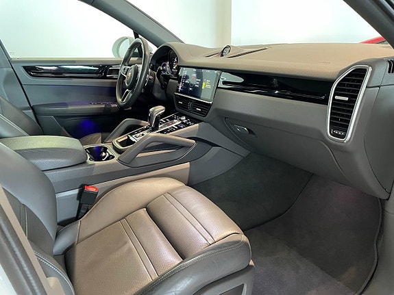 Porsche Cayenne 17 of 18