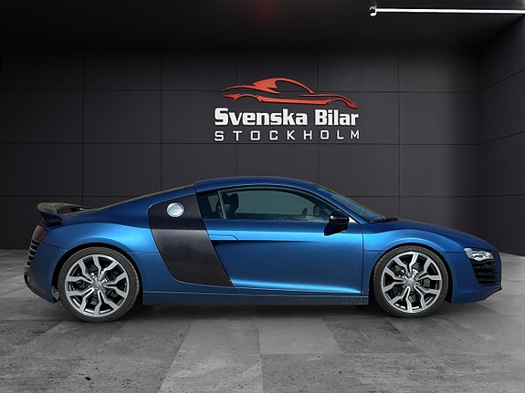 Audi R8 4 of 5