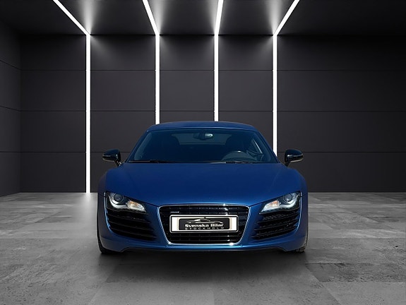 Audi R8 2 of 5