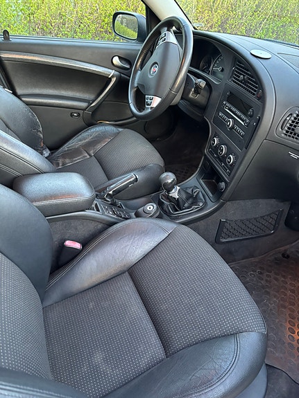 Saab 9-5 3 of 8