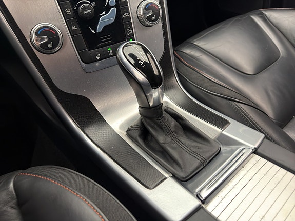 Volvo XC60 20 of 25