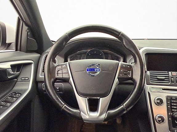 Volvo XC60 9 of 25