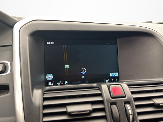 Volvo XC60 15 of 25