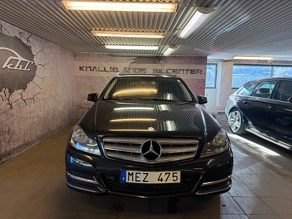 Mercedes-Benz C220 3 of 15