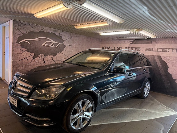 Mercedes-Benz C220 2 of 15