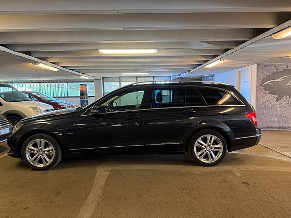Mercedes-Benz C220 15 of 15