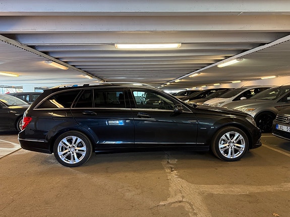 Mercedes-Benz C220 14 of 15