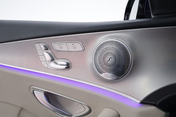Mercedes-Benz E200 14 of 22