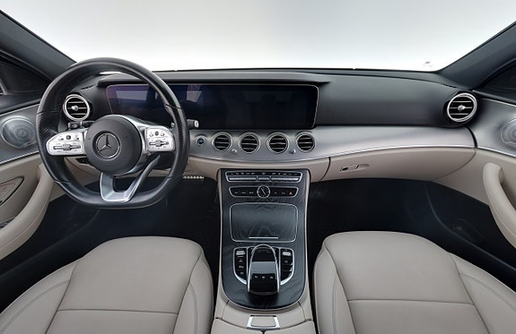 Mercedes-Benz E200 10 of 22