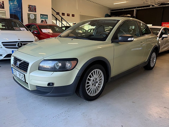 Volvo C30 3 of 5