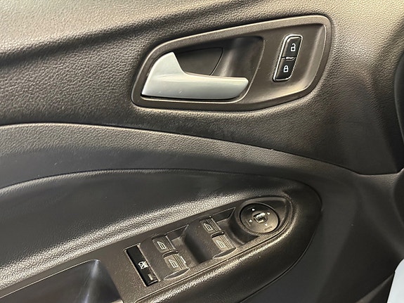 Ford Kuga 7 of 27