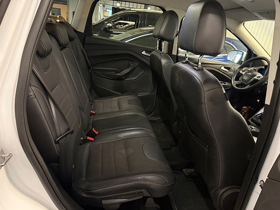 Ford Kuga 23 of 27