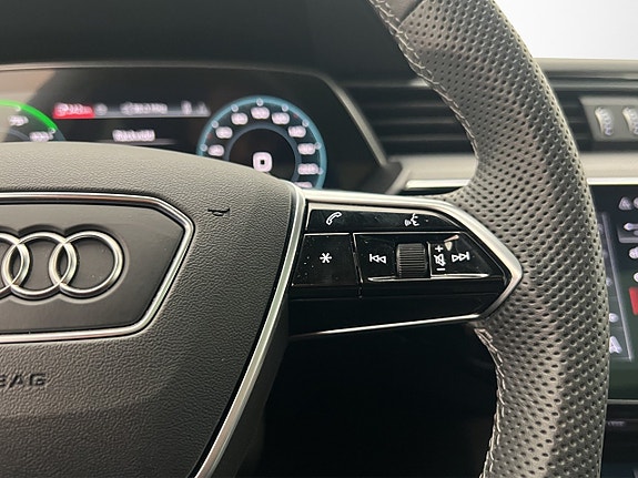 Audi SQ8 e-tron 22 of 30