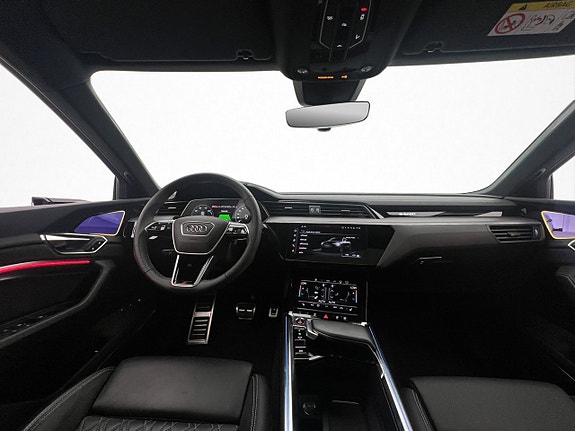 Audi SQ8 e-tron 16 of 30