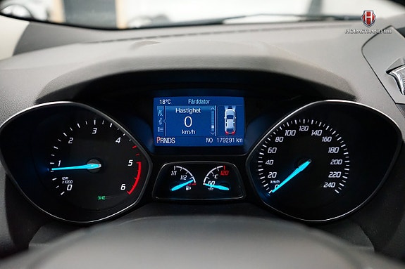 Ford Kuga 13 of 21