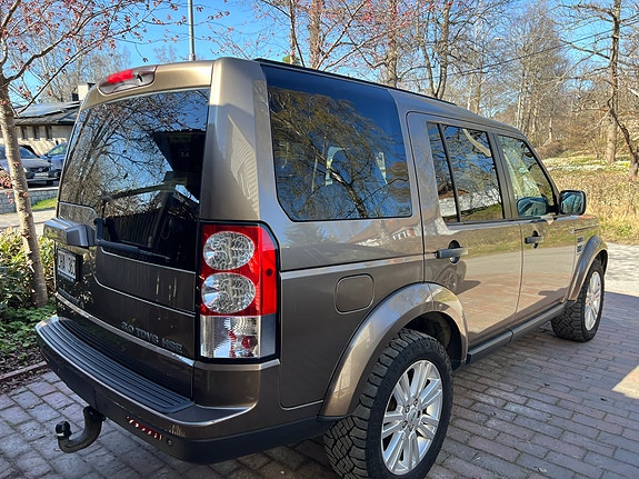 Land Rover Discovery 4 5 of 9