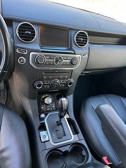 Land Rover Discovery 4 4 of 9