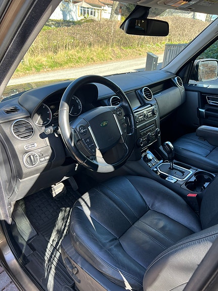 Land Rover Discovery 4 3 of 9