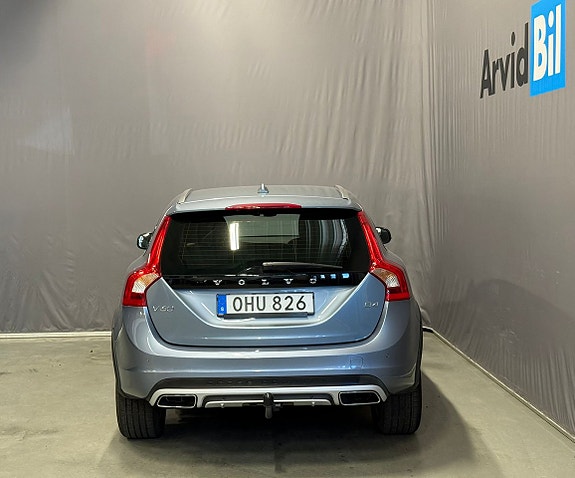 Volvo V60 Cross Country 5 of 5