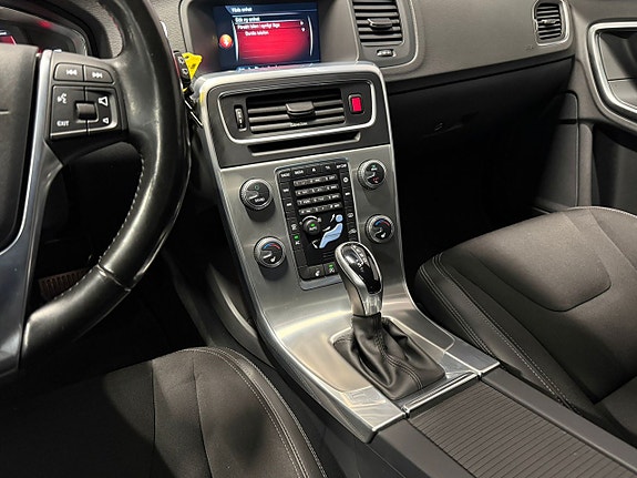 Volvo V60 Cross Country 17 of 18