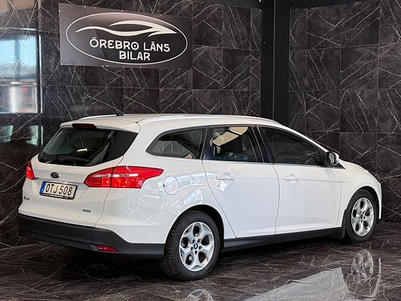 Ford Focus 2 of 5