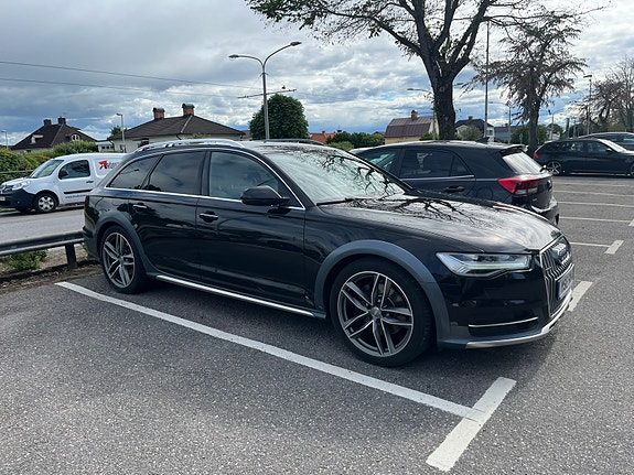 Audi A6 allroad 2 of 8