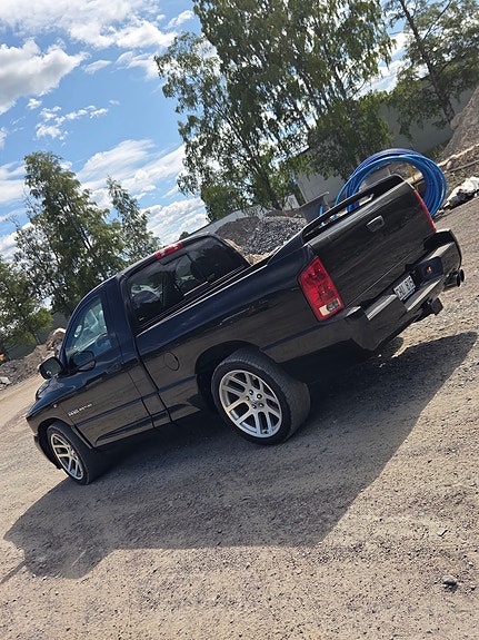 Dodge RAM SRT-10 8 of 15